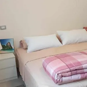 https://noma-place-pied-a-terre.italymilanhotels.net